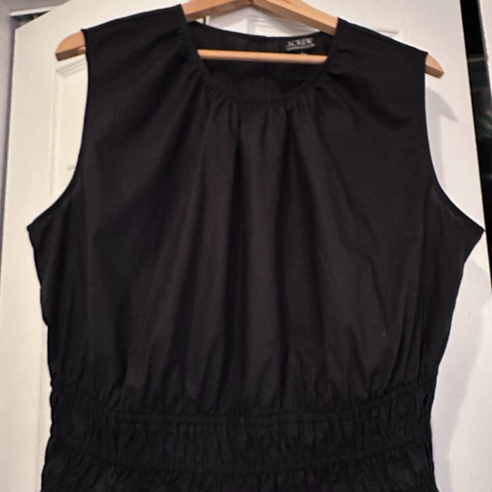 Cropped shell tank